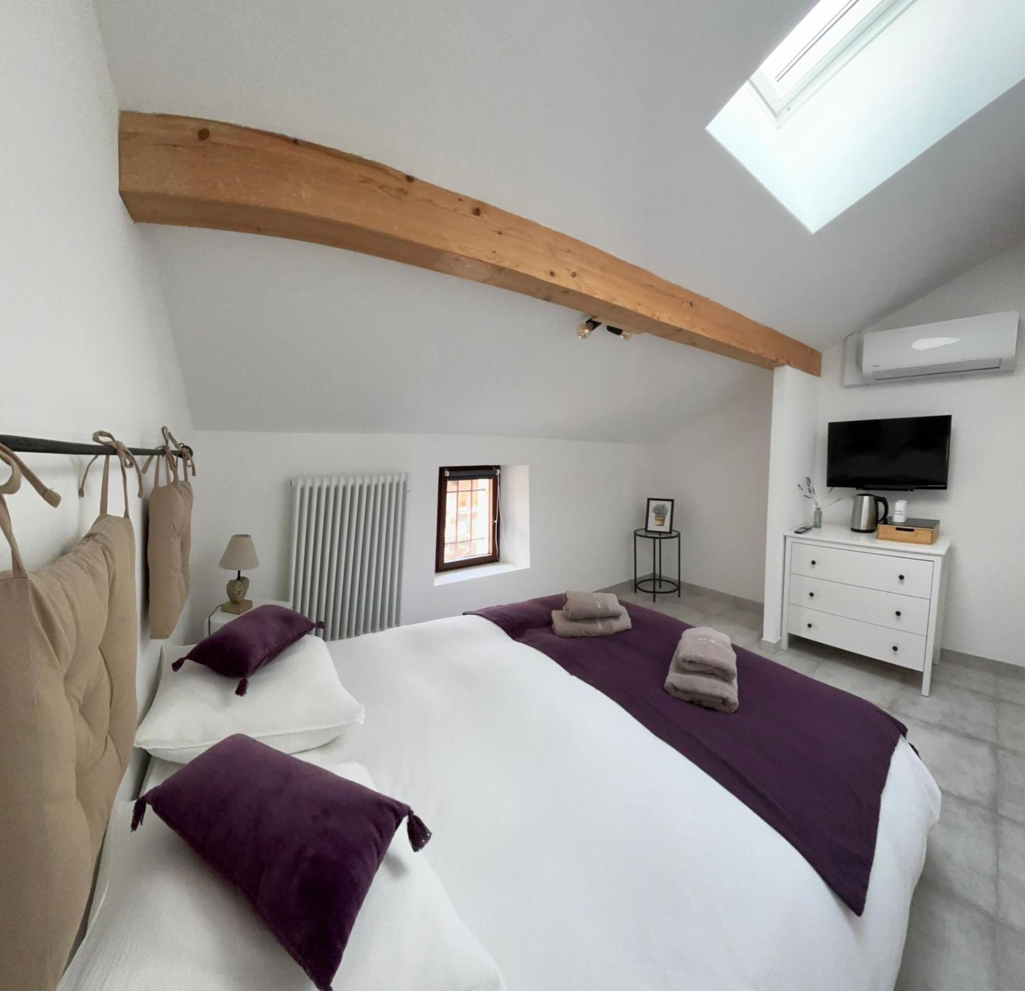 L'Auberge De Montsalier Buitenkant foto