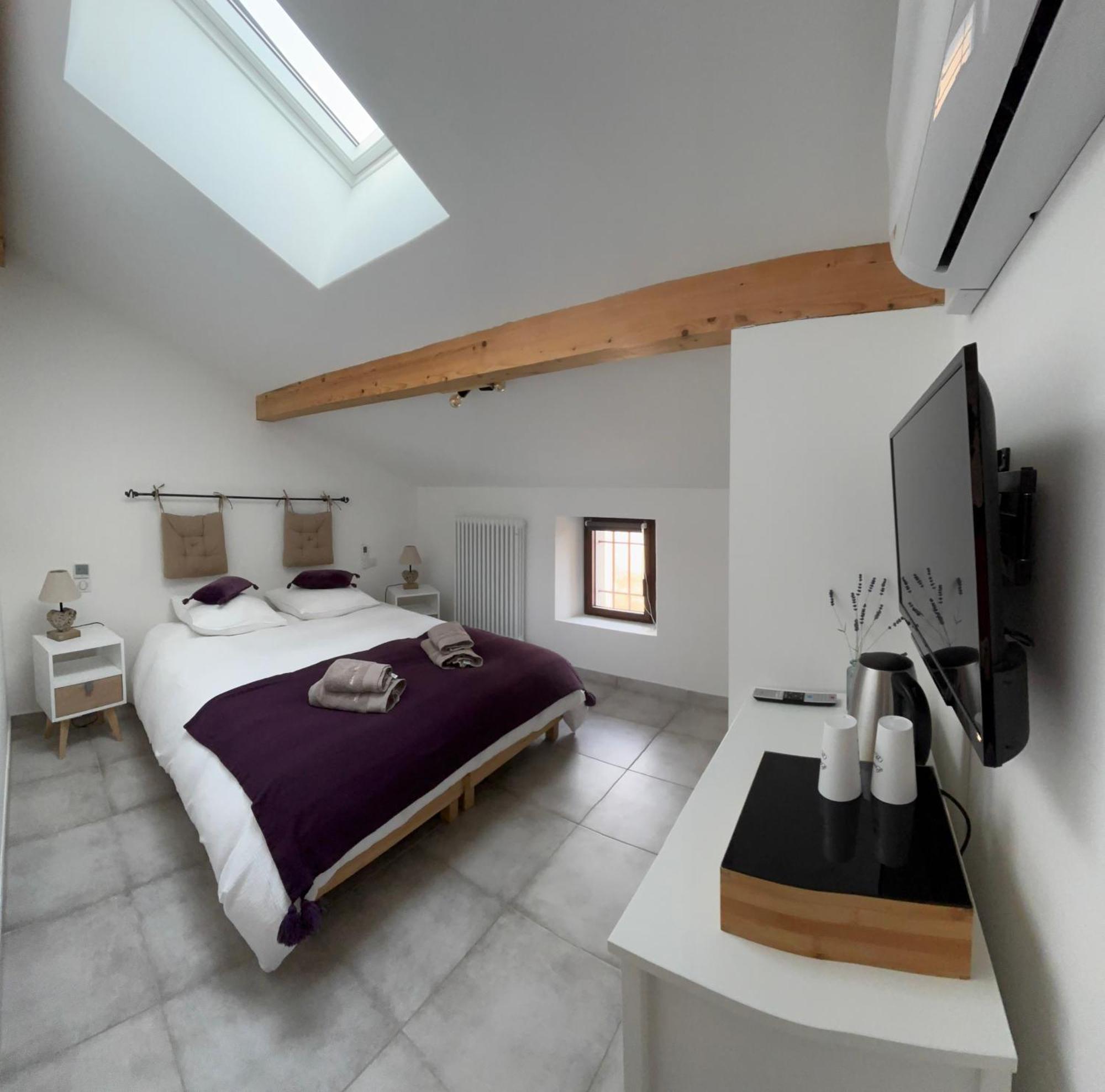 L'Auberge De Montsalier Buitenkant foto